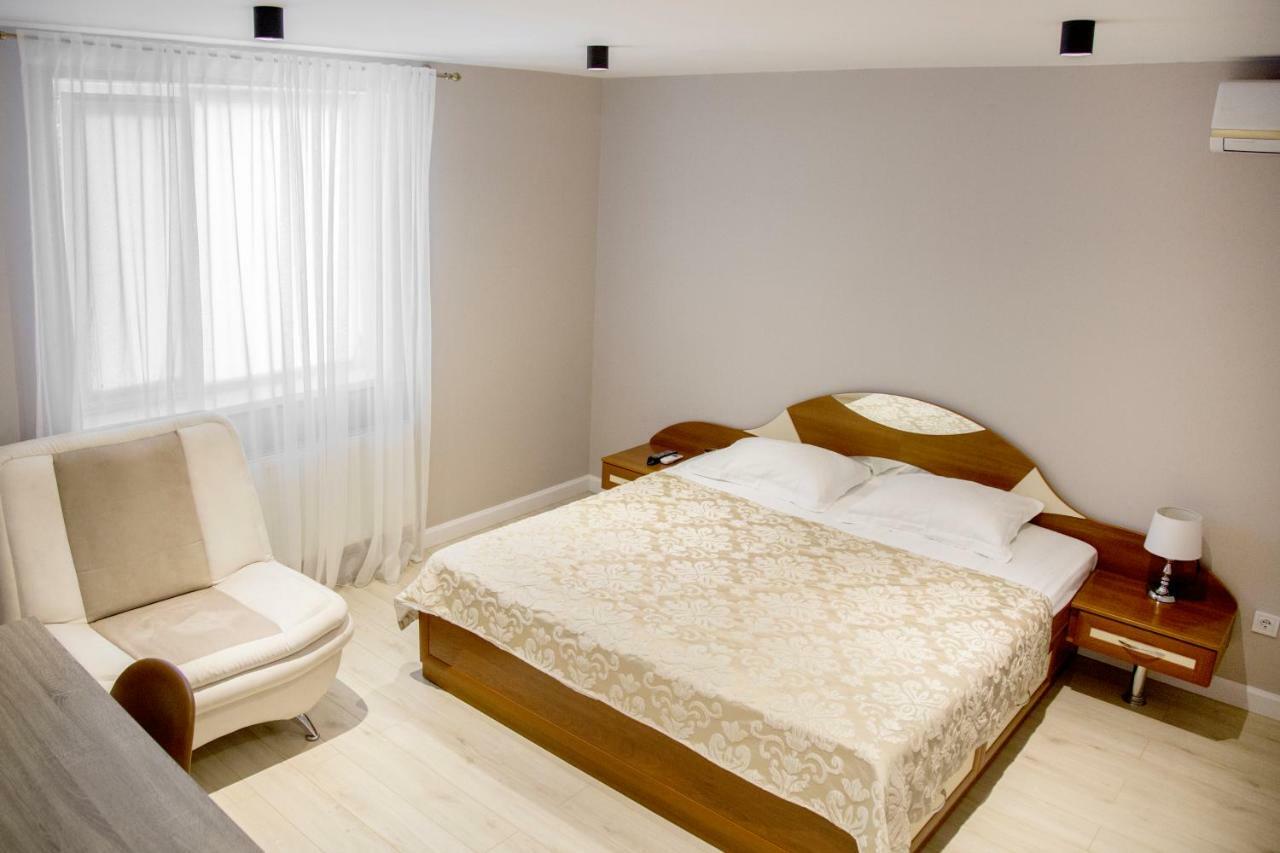 Vip Hotel Izmaił Zewnętrze zdjęcie